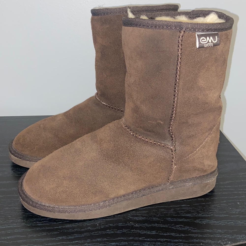 brown wool EMU boots women’s size 6